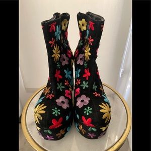 Current Mood flower power platform boots